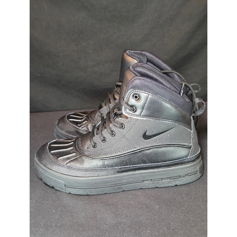 Nike Woodside ACG Kids Black Waterproof‎ Winter Boots Size 6Y